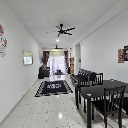 Bsp21 Family Homestay Jenjarum Exterior photo